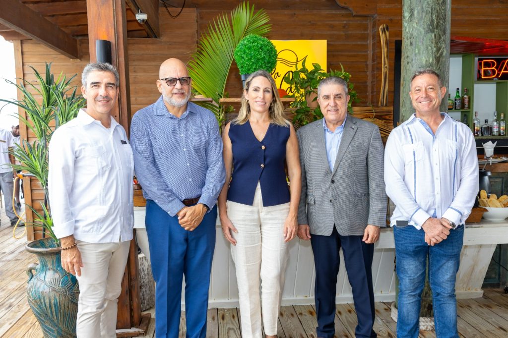 1. Pablo Jaureguizar Julian Mercedes Ana Sotoca Andres Fernandez y Armando Pozo