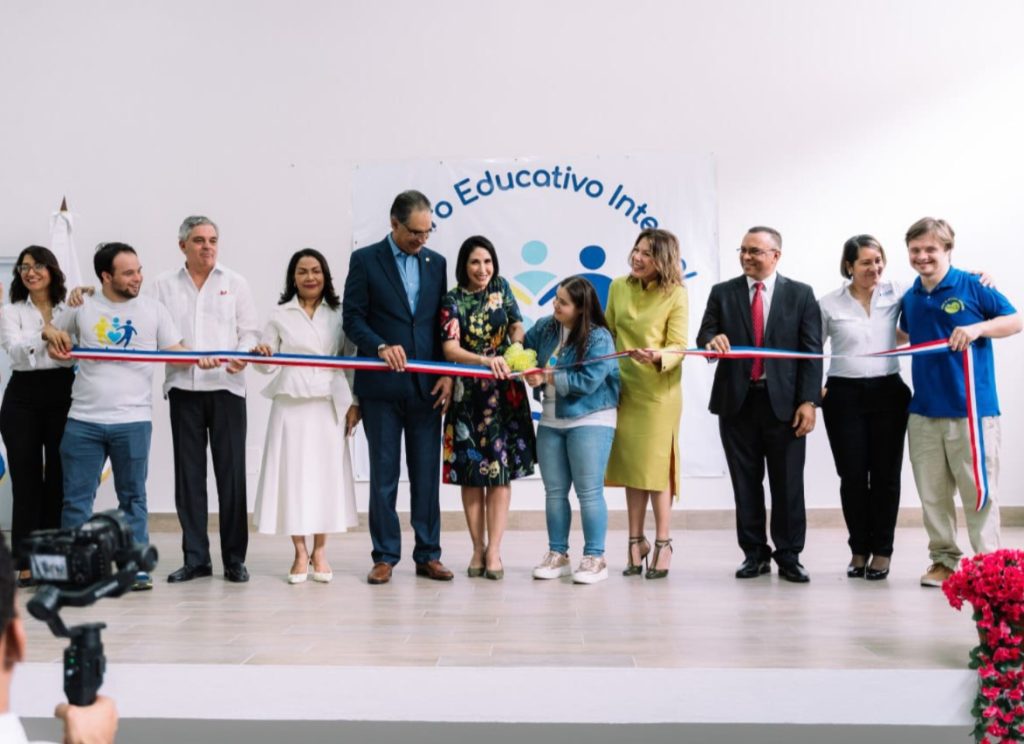 ADOSID inaugura Centro Educativo Integral