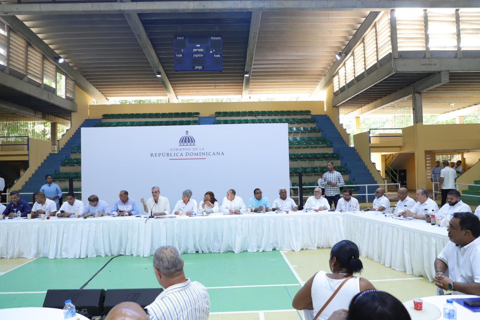 Abinader se reune con organizaciones comunitarias en San Pedro de Macoris y destaca proyectos claves para desarrollo de esa provincia