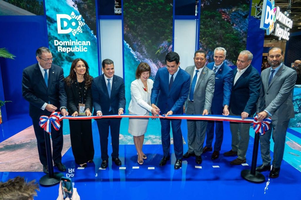 David Collado inaugura el stand dominicano en la feria World Travel Market en Londres