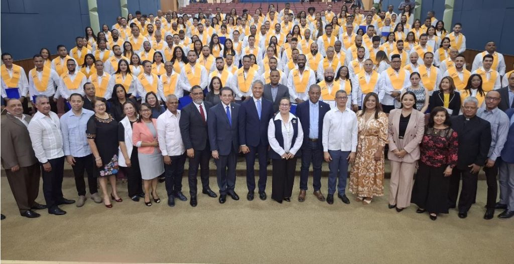 EDENORTE gradua a mas de 200 colaboradores en diplomados