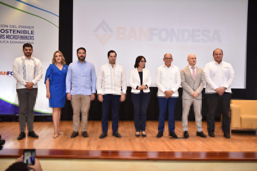 BANFONDESA Presenta el Primer Bono Sostenible de Microfinanzas en la República Dominicana Foto principal Bonos Sostenibles