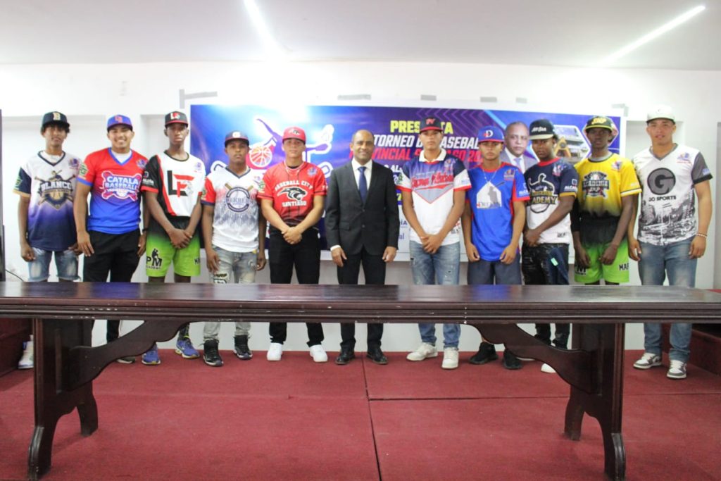 Fundacion Deportiva Villalona inaugura el primer torneo de Beisbol Juvenil en Santiago