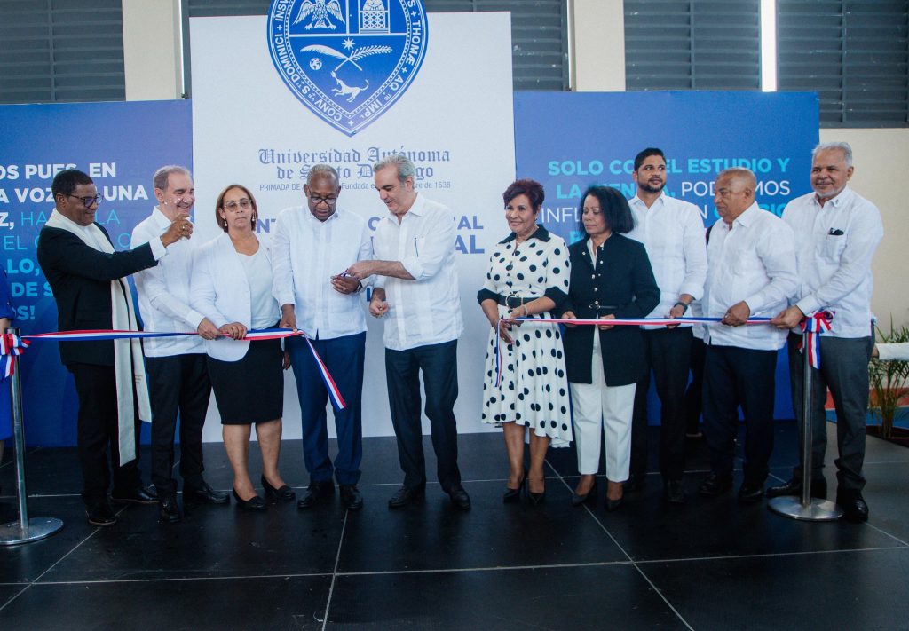 Gobierno del presidente Abinader invierte RD$25 mil millones en proyectos estratégicos para San Cristóbal Gobierno del presidente Abinader invierte RD25 mil millones en proyectos estrategicos para San Cristobal