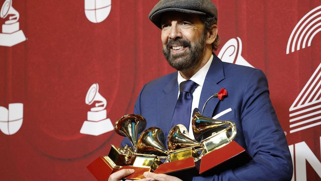 Juan Luis Guerra arrasa en los Latin Grammy 2024 con cuatro premios, incluyendo Álbum del Año Juan Luis Guerra triunfa en los Latin Grammy 2024
