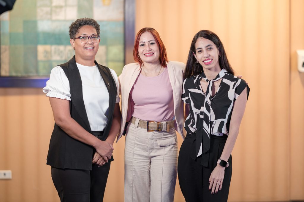 Mariana Rondo Diomandy Castillo y Elayris Castro