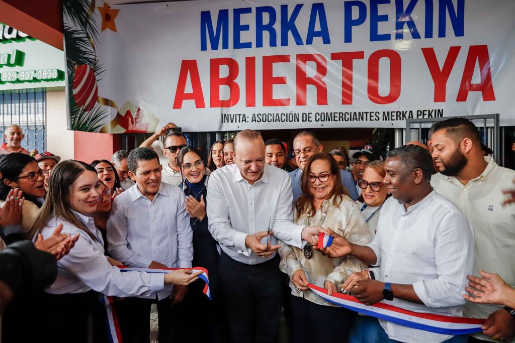 Merka Pekin en la zona sur impulsando empleo y acceso a productos de bajo costo2