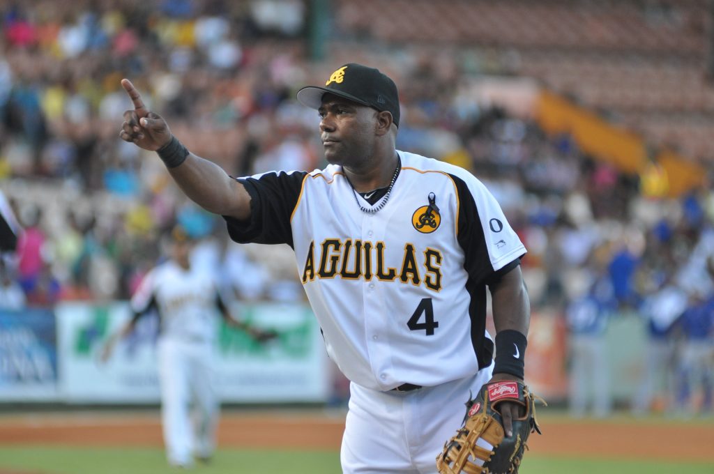 Águilas retirarán el número 4 de “La Guagua” Miguel Tejada este 23 de noviembre Miguel Tejada Aguilas 3