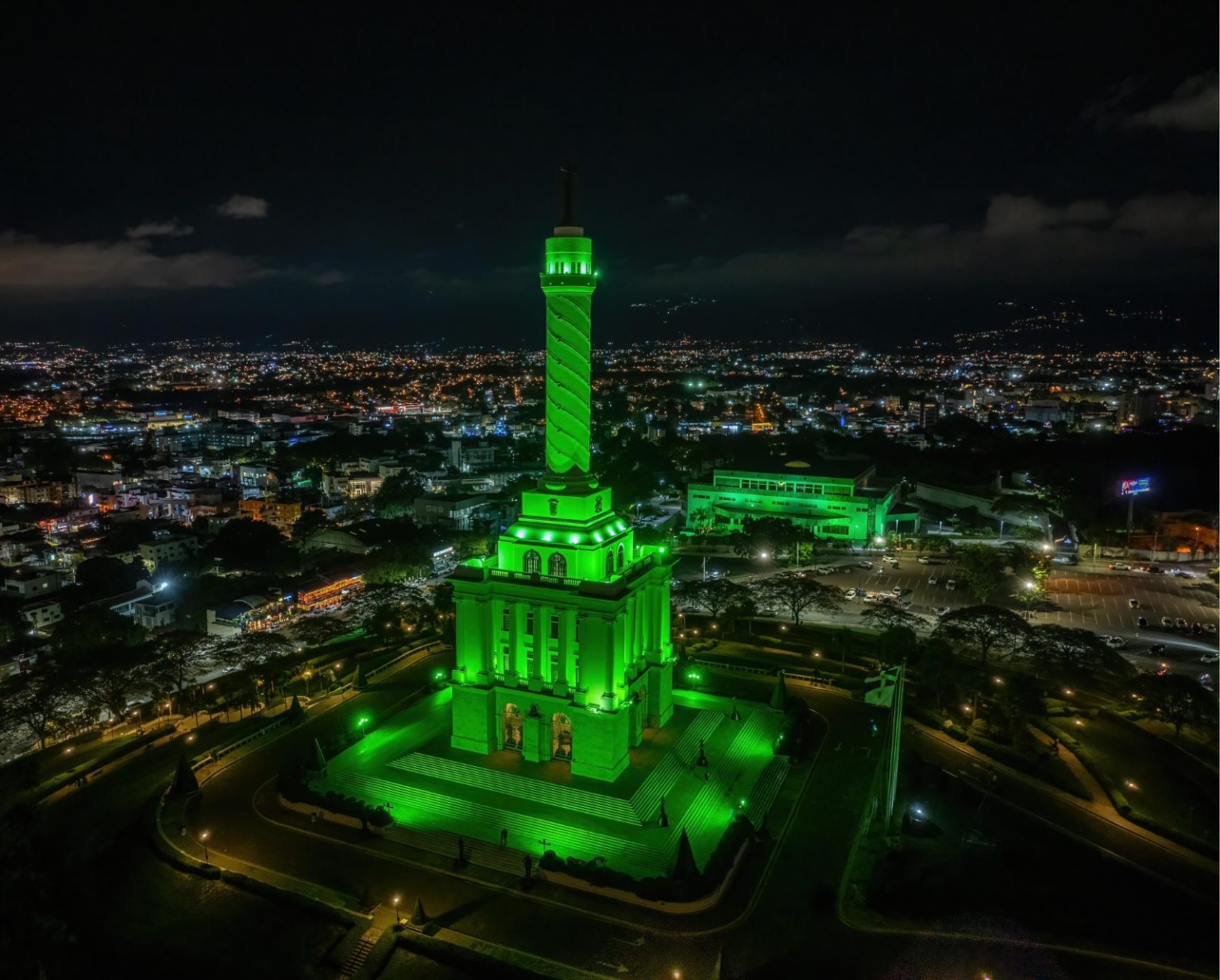 Monumento a los Heroes de la Restauracion eljacaguero 1