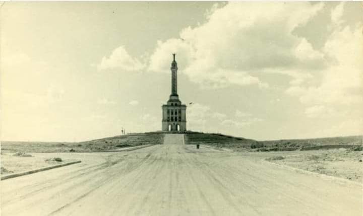 Monumento a los Heroes de la Restauracion eljacaguero