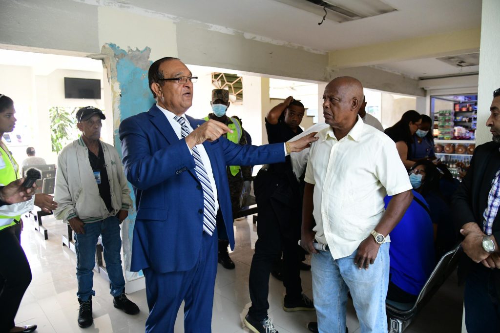 INTRANT realiza pruebas de drogas y alcohol de a conductores del KM.9 de la Autopista Duarte f81a4c7a aeef 4e4d a9b0 8e145c9e9a10