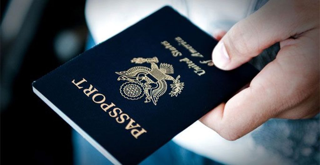 pasaporte americano y enfrenta 10 anos en la carcel