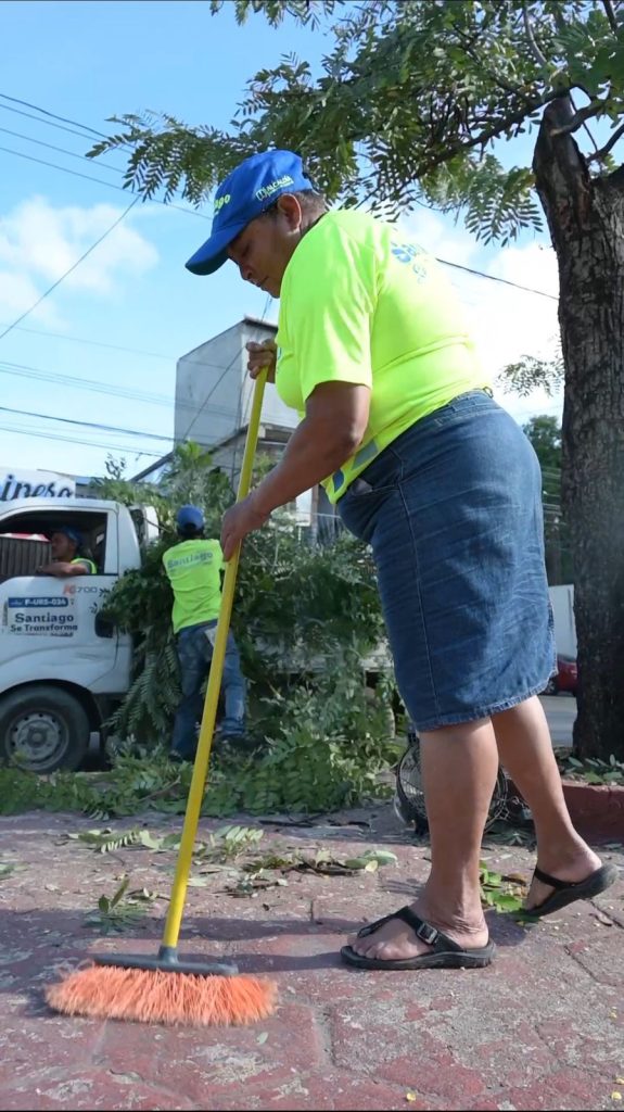 Alcaldia de Santiago impulsa operativo integral de saneamiento