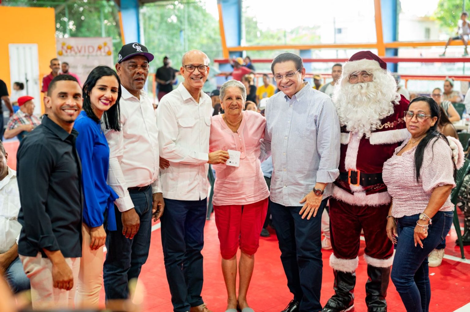 Daniel Rivera inicia Navidad Santiaguera con cenas y almuerzos