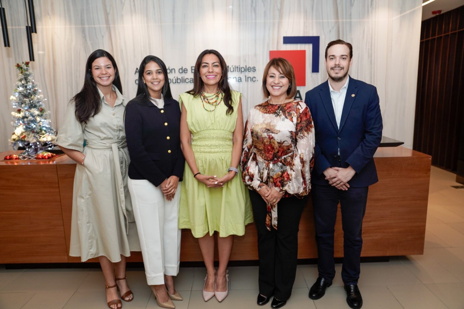 Ellen Astwood Gabriela Mateo Cristina Cardenas Rosanna Ruiz y Joaquin de Ramon