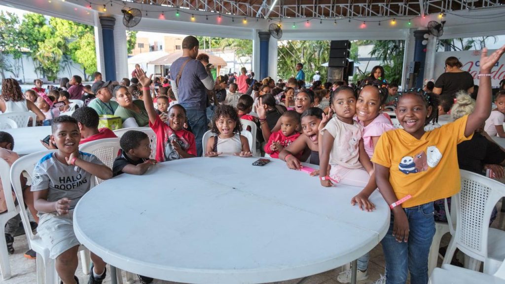 Fundacion GBC lleva Ruta de la Alegria Navidena1