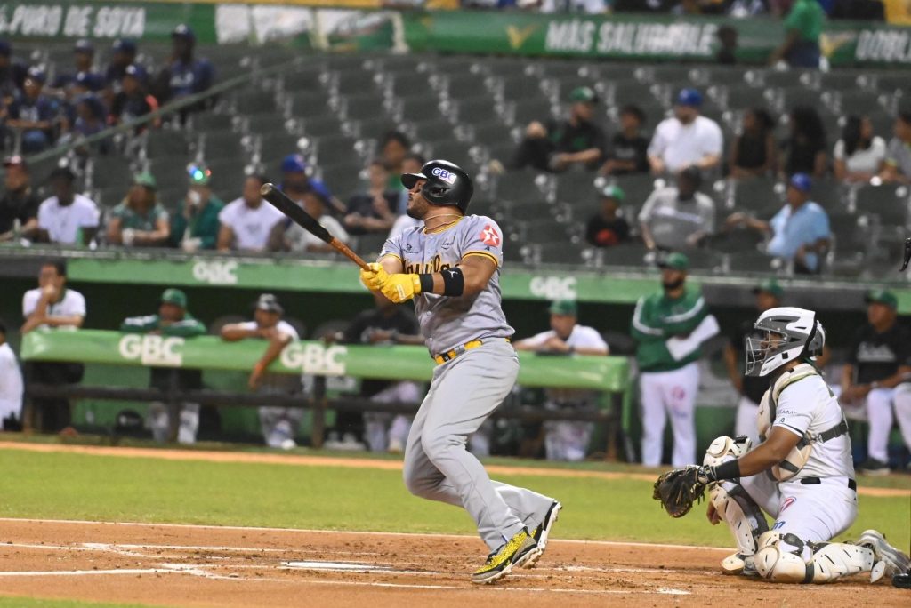 Águilas Cibaeñas avanzan a la semifinal tras vencer a las Estrellas de Oriente; Lagares con hit de oro Juan Lagares eljacaguero