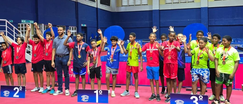 Santiago se corona campeon del torneo nacional de tenis de mesa