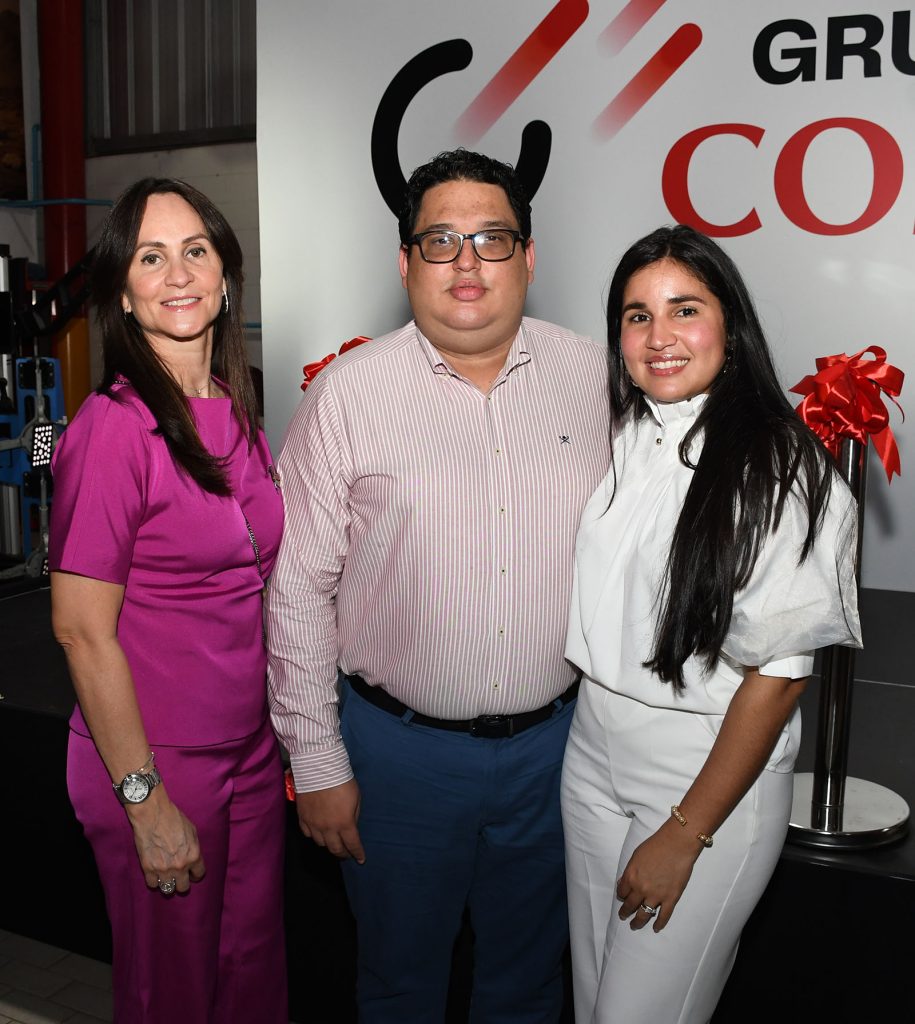 Yovanny Melo de Nunez Jorge Luis Nunez Cerdeiros y Lorena De Pena