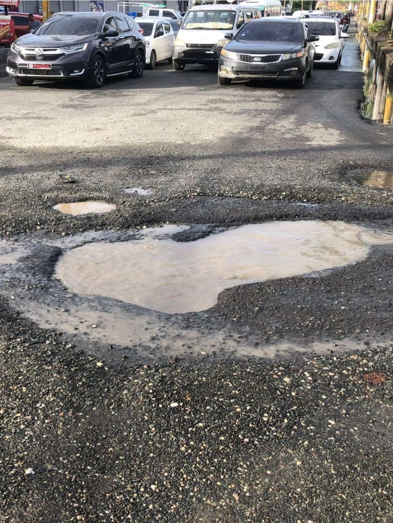 drenaje que afectan el asfaltado en el Gran Santo Domingo