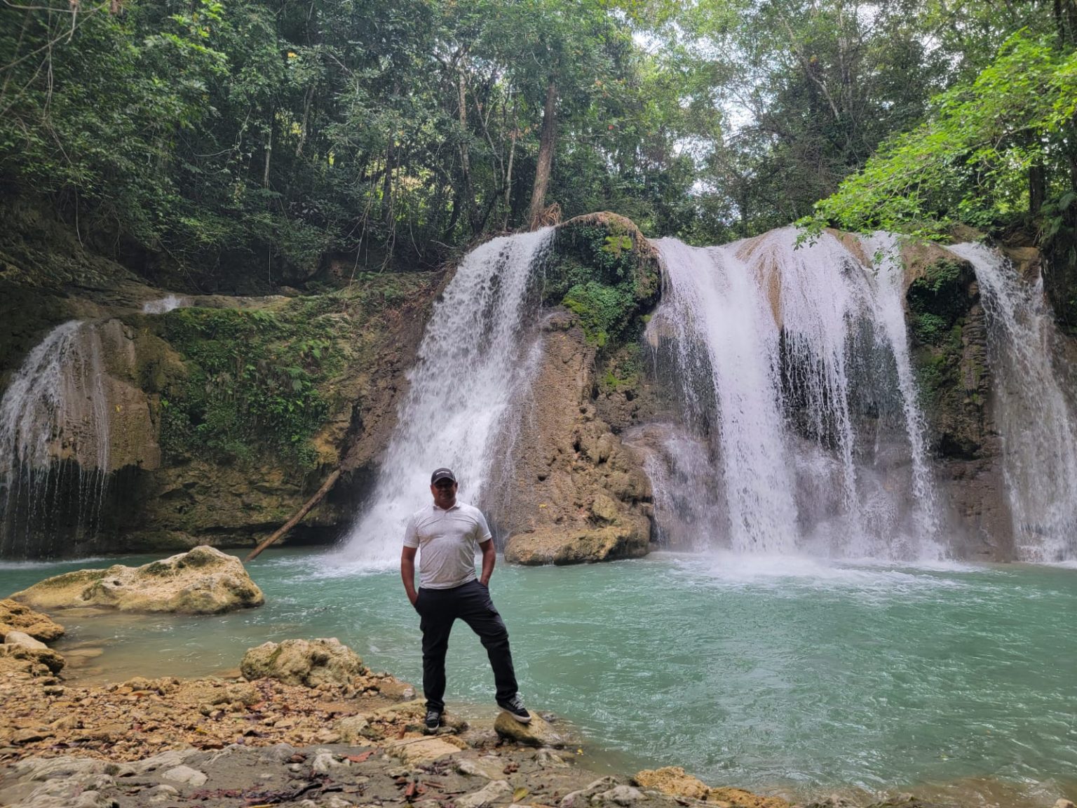 ecoturistico 4x4 hacia la Cascada de Los Bueyes Villa Trina Moca