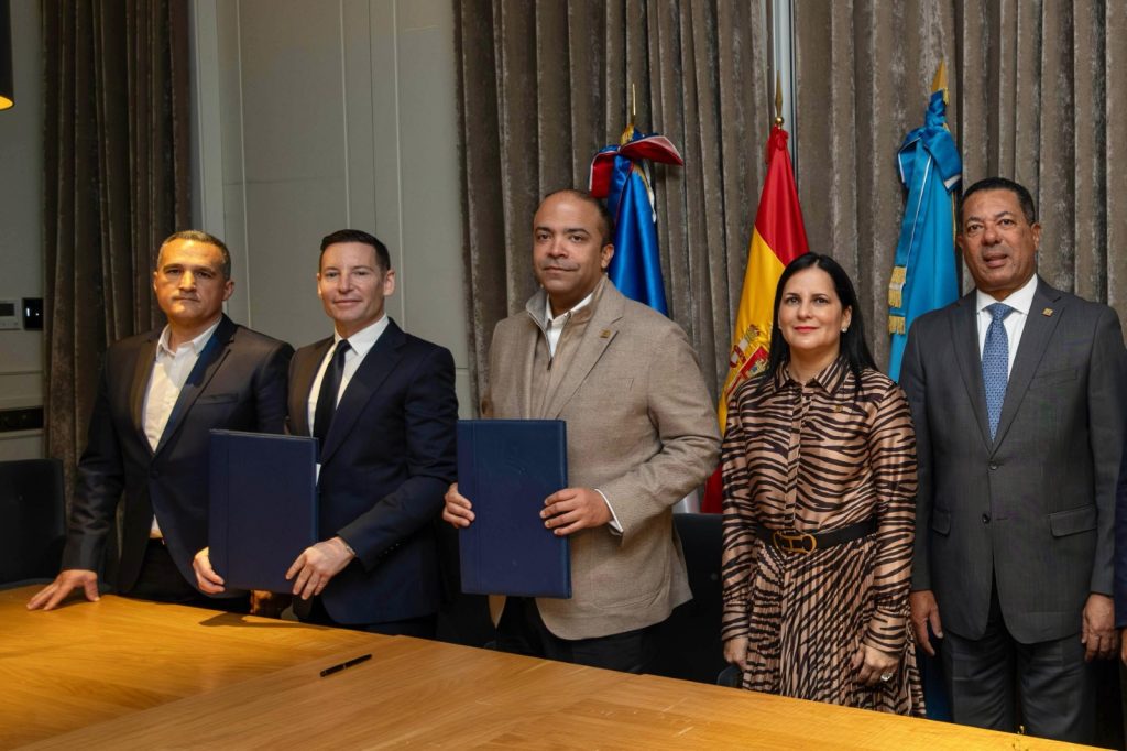 Banreservas financia el primer hotel Days Inn by Wyndham en Juan Dolio con un aporte de US$6 millones Banreservas financia el primer hotel Days Inn by Wyndham en Juan Dolio con un aporte de US6 millones