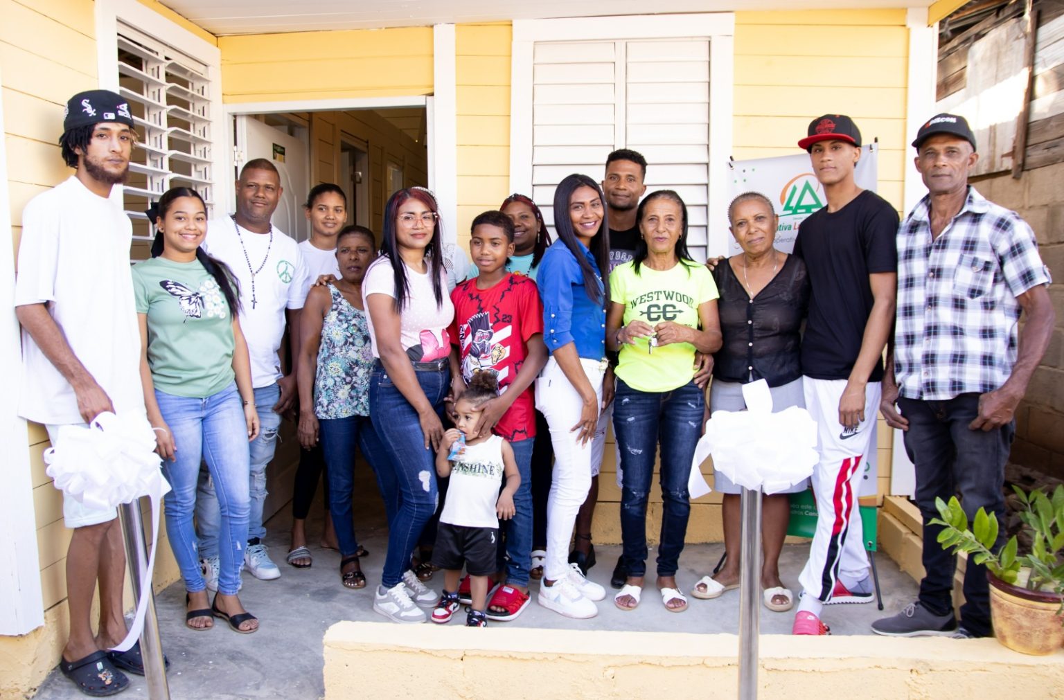 Cooperativa La Altagracia mejora vidas con entrega de vivienda en Los Cocos de Jacagua