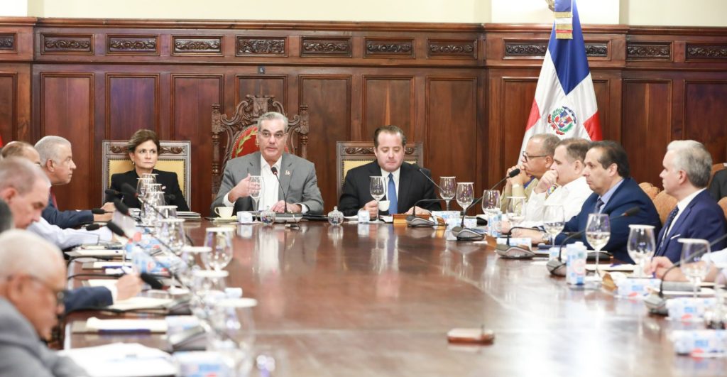 Gobierno dominicano evalúa progresos en primer Consejo de Ministros del Año Gobierno dominicano evalua progresos en primer Consejo de Ministros del Ano e1737688740699