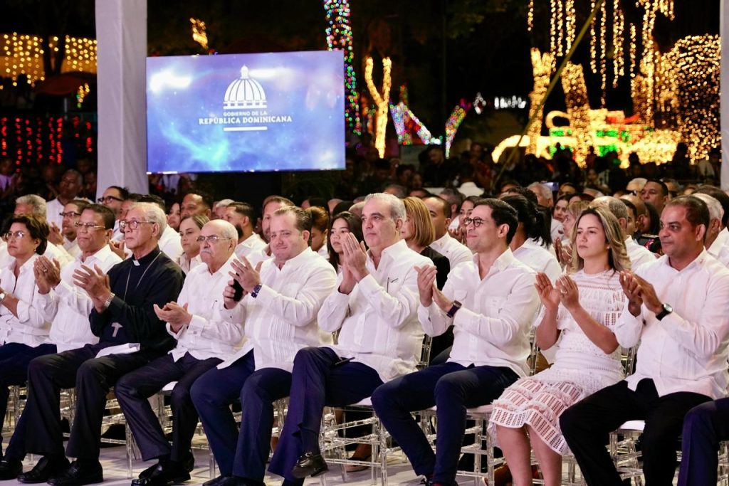 Gobierno y Propeep clausuran las festividades navidenas con un magno concierto