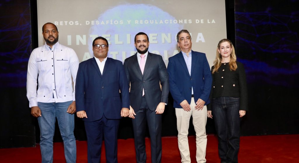 INDOTEL aborda los desafios de la inteligencia artificial e1737237731899