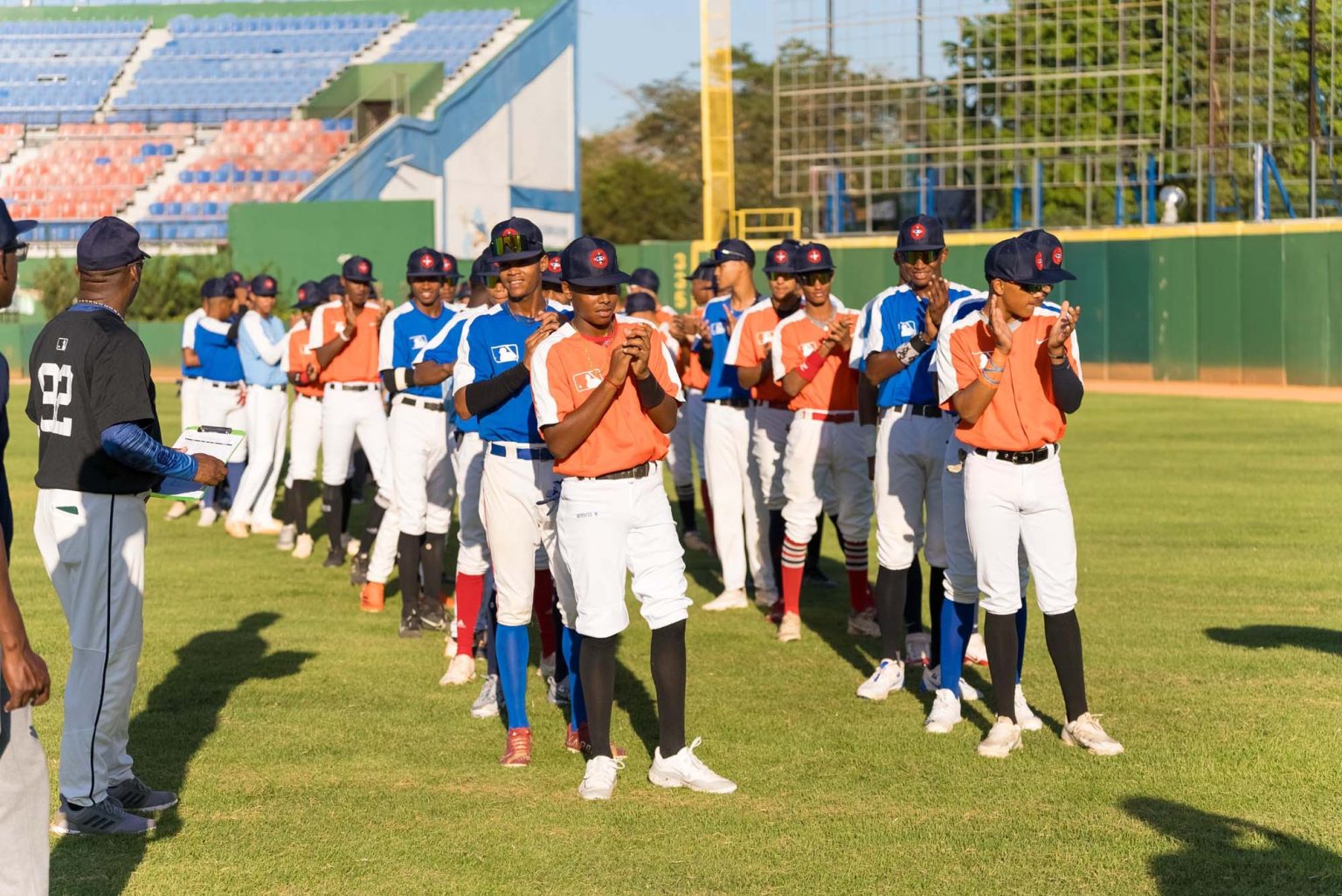 Baerga y Santiago definen como un exito el International Showcase de MLB en RD1