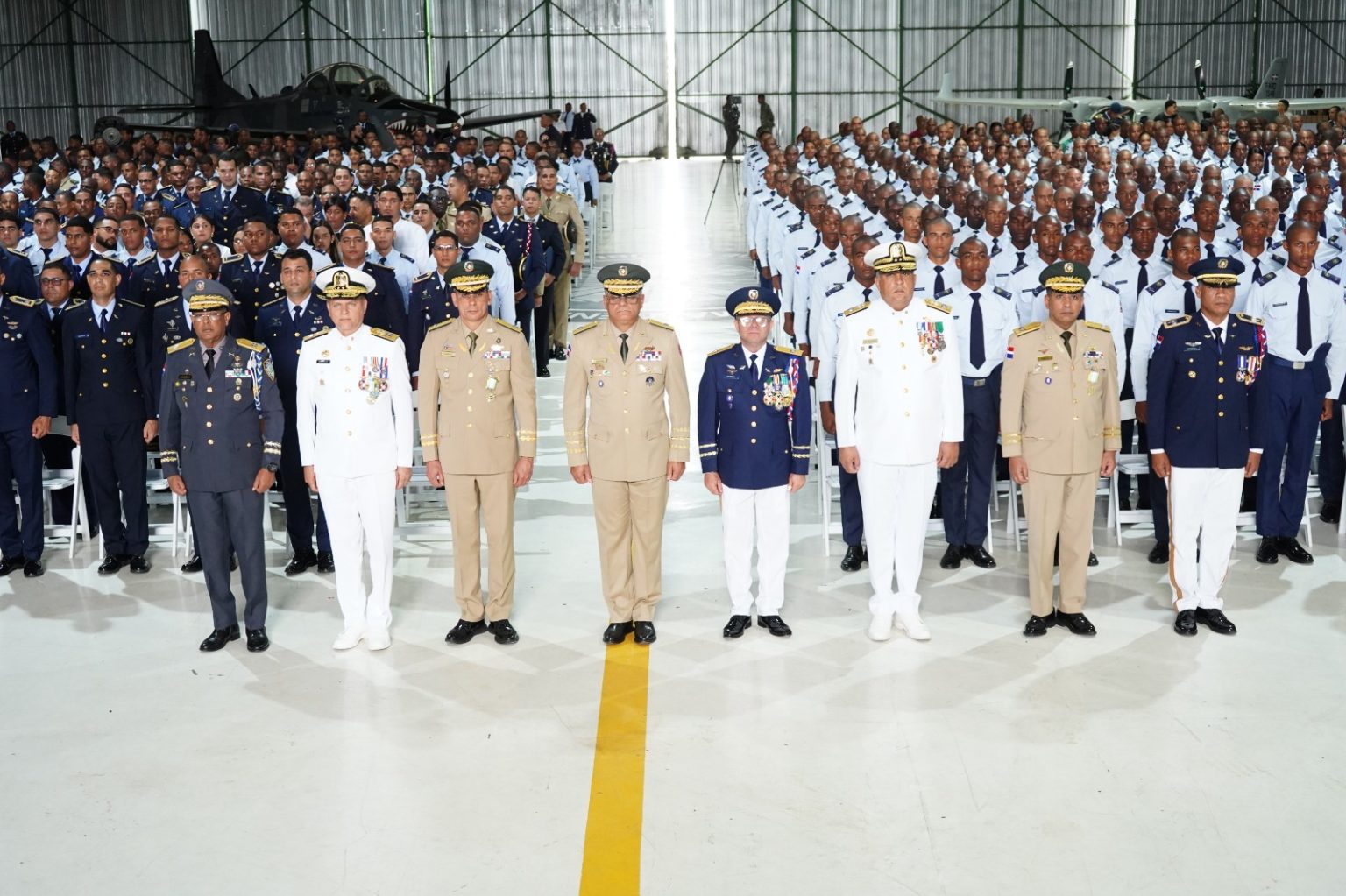 Fuerza Aerea de Republica Dominicana celebra su 77 aniversario con actos conmemorativos y graduaciones