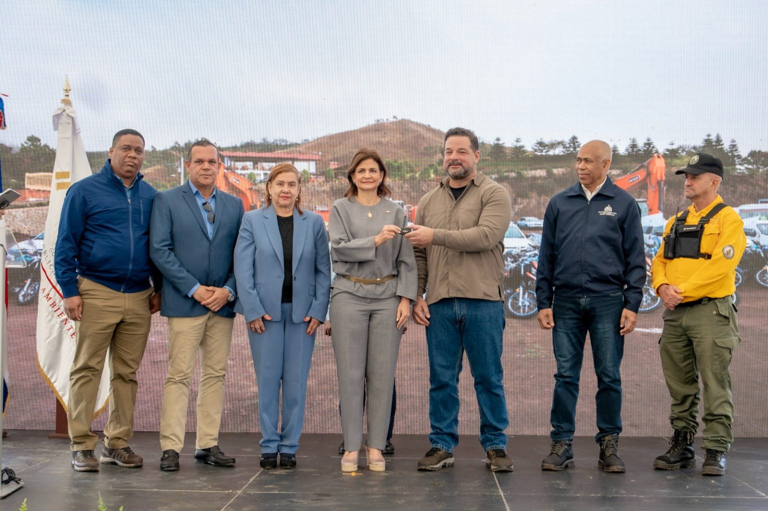 Raquel Pena y Paino Henriquez lanzan iniciativa para prevencion de incendios forestales 2025a