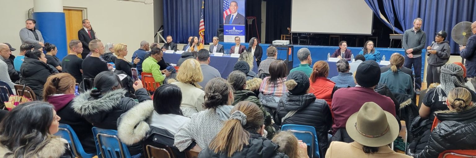 aaaaaaaaaaa Antes redadas ICE dominicanos valoran encuentros comunitarios dirige congresista Espaillat