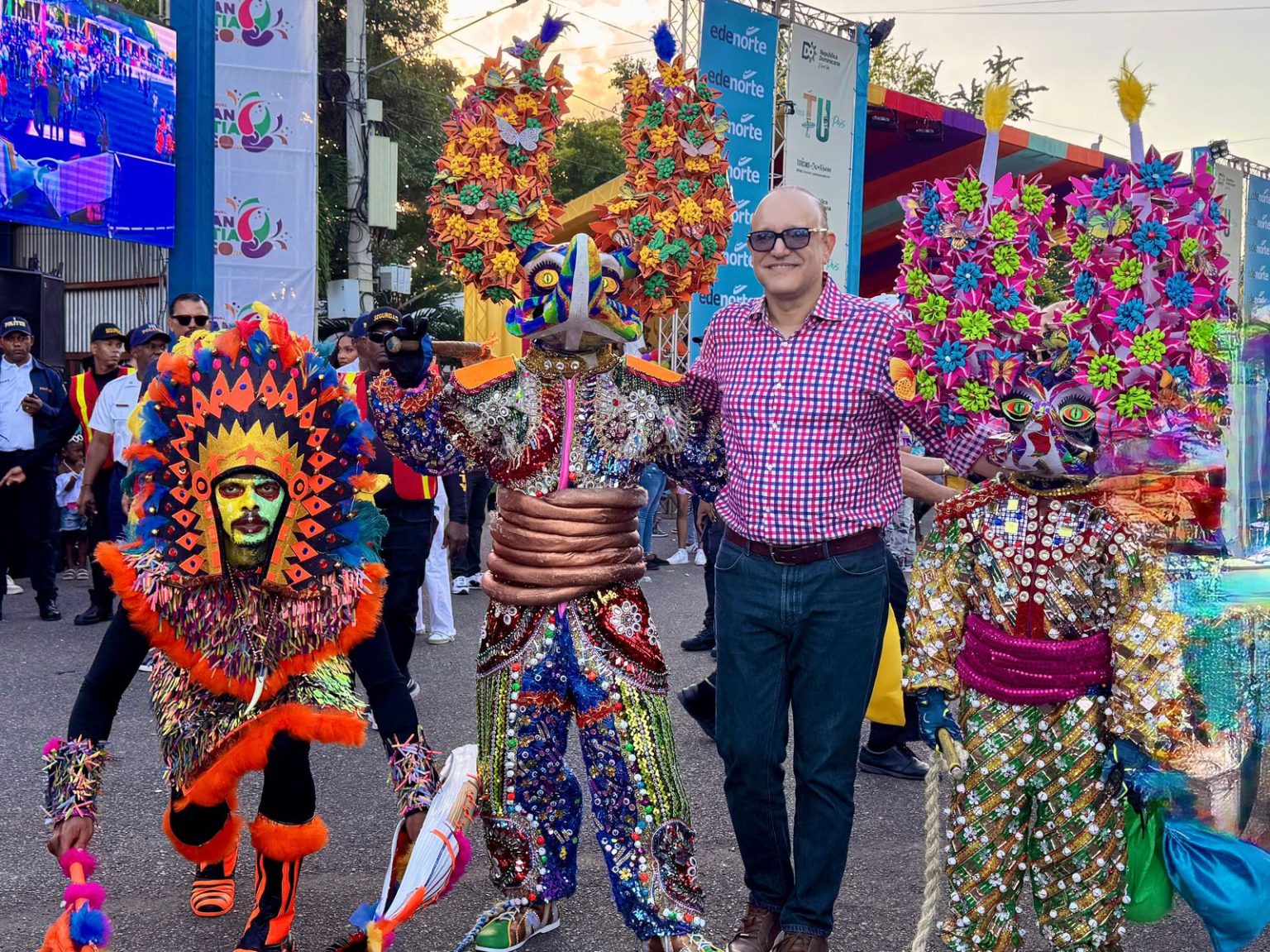 carnaval un desfile de cultura familia y diversion2