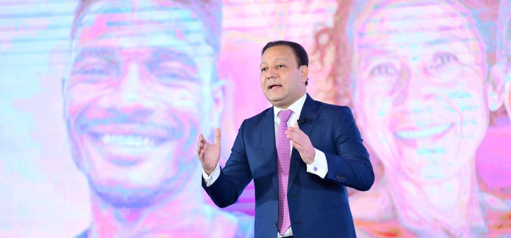 Abel Martinez Ellos no necesitan cambiar para encajar