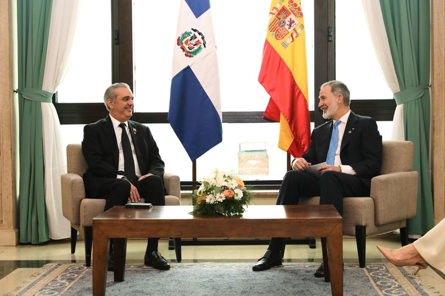 Abinader sostiene reuniones clave con el Rey de Espana y lideres de Paraguay y Uruguay