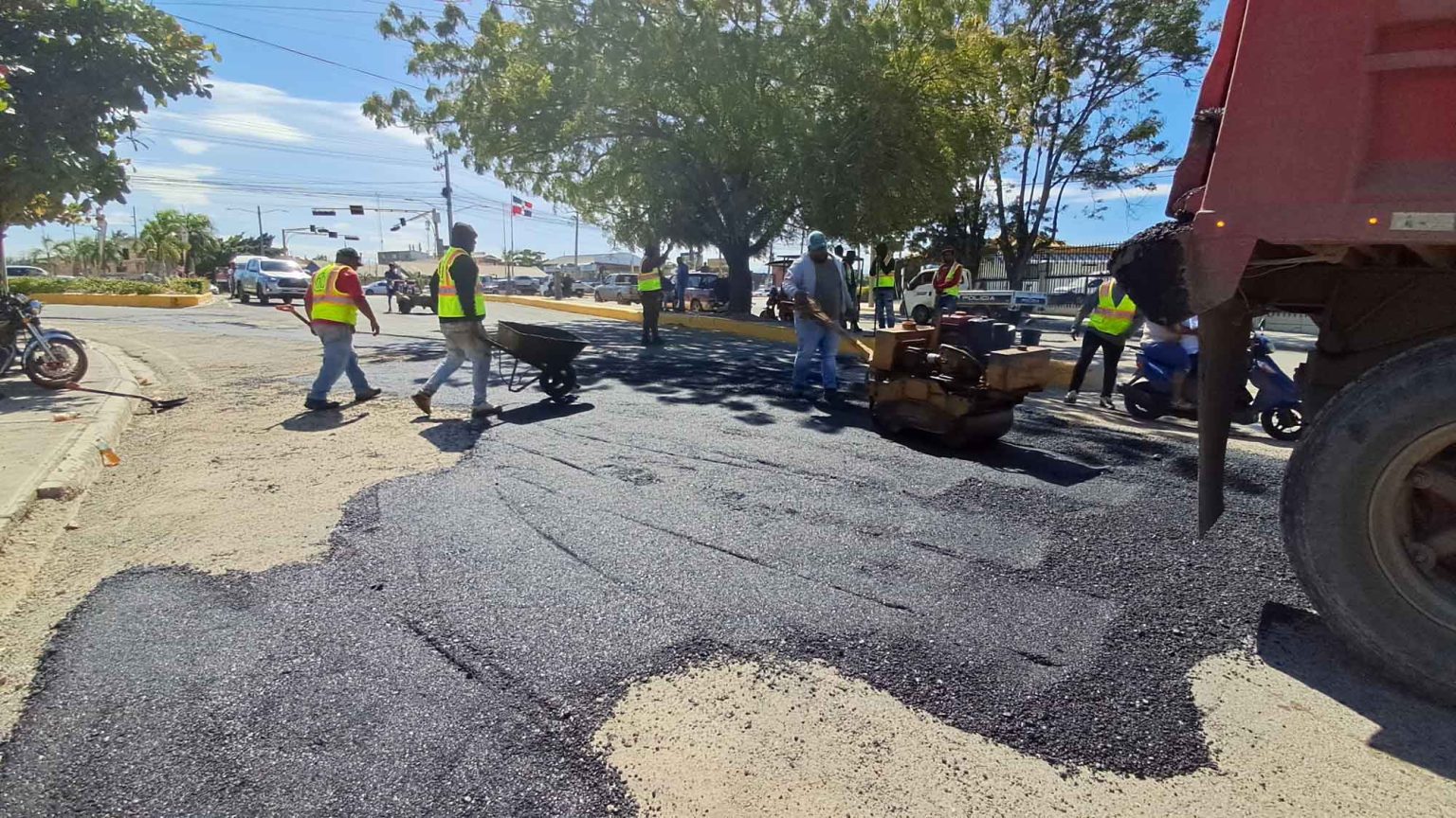 Coraasan desarrollo amplio programa de bacheo en zonas intervenidas