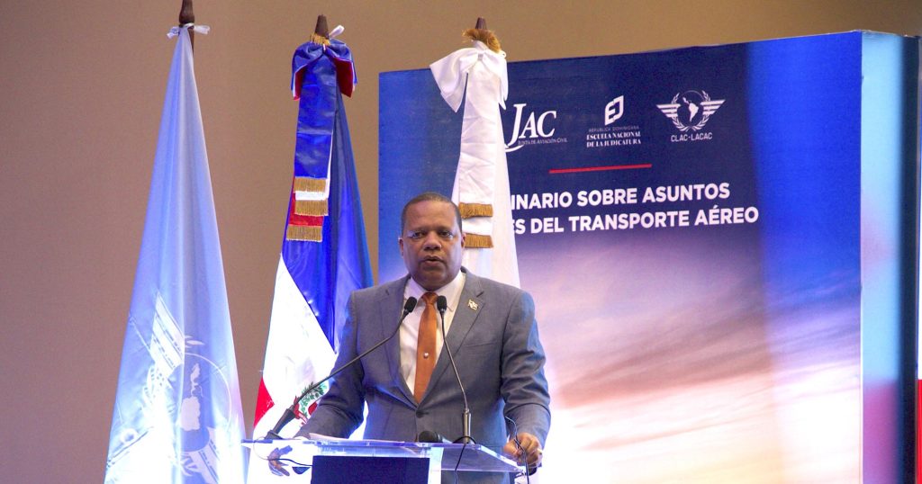 Eddy Alcantara destaca papel de Pro Consumidor en defensa derechos de los pasajeros del transporte aereo