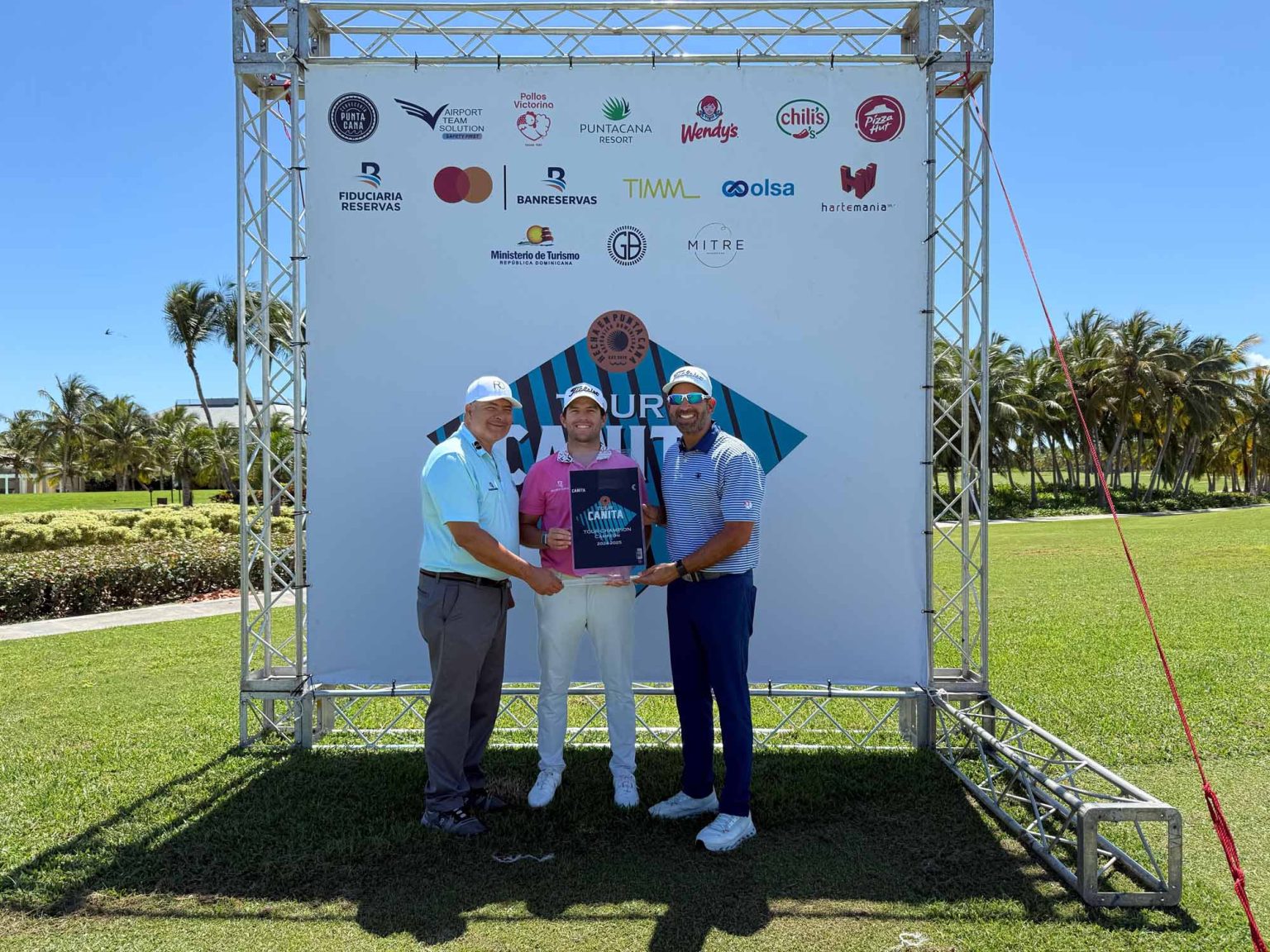 Willy Pumarol gana la septima parada del Tour Canita