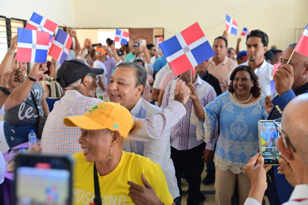 ABEL MARTINEZ EN DAJABON 06