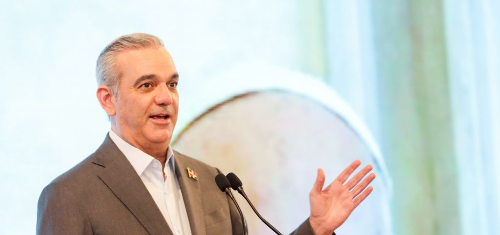 Abinader reitera llamado al PLD y a Fuerza del Pueblo