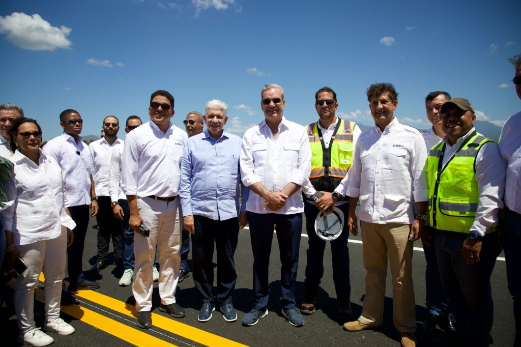 Abinader supervisa avances en la circunvalacion de Bani tramo estara habilitado temporalmente en Semana Santa