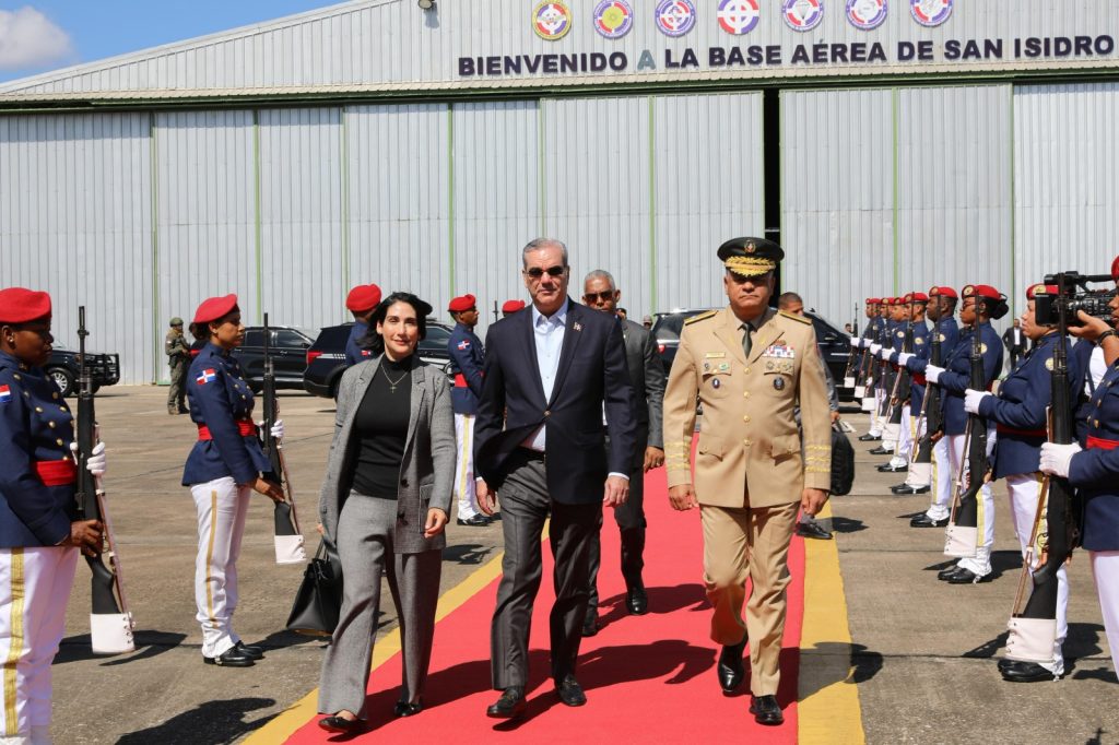 Abinader viaja al Vaticano para asistir al funeral del papa Francisco