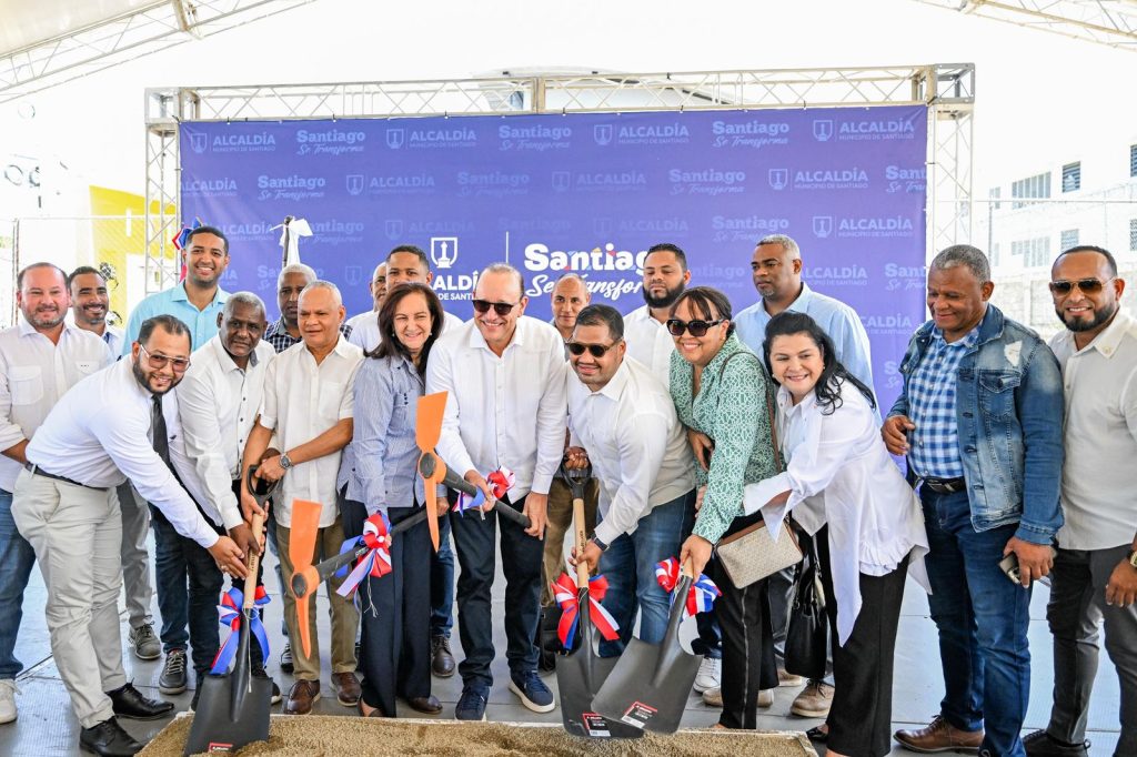 Alcaldia de Santiago inicia construccion de techado