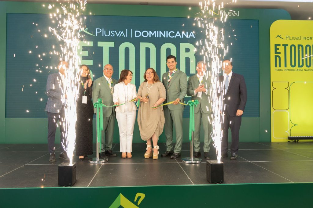 Inauguran con éxito segunda versión de la Feria Inmobiliaria Nacional “Plusval en Todo RD – Zona Norte” Feria Inmobiliaria Nacional Plusval en Todo RD Zona Norte