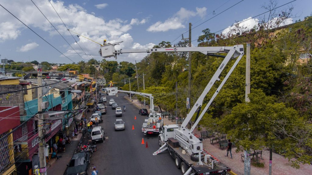 electricidad y transformador