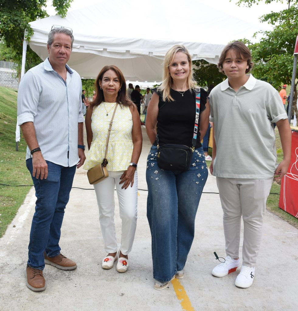 Augusto Cortina Maritza Morales Gianna De Moya y Juan Diego Cortina