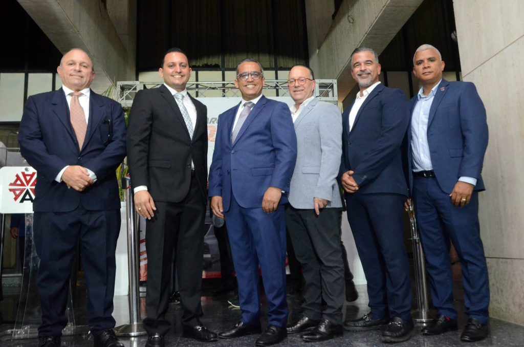Auto Feria Anadive 2025 arranca en Santiago4