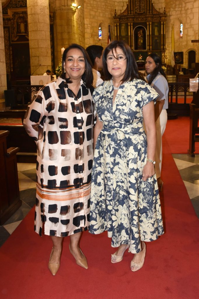 Josefina Echenique y Mireya Rizek de Nunez